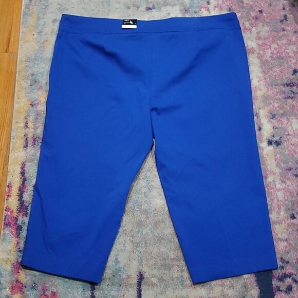 Alfani Cobalt Blue Pull on Capri Pants - Picture 4 of 12